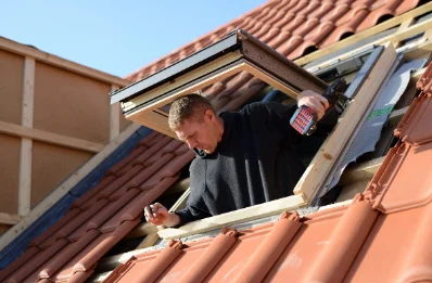 Pose de fenêtres de toit Velux à Reux